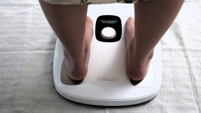 3频8电极+12项数据+97%准确率有点全面瓦力棋牌游戏InBody体脂秤H30评测：(图12)
